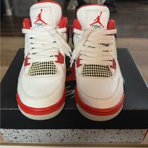 Air Jordan 4 Retro ‘Fire Red’